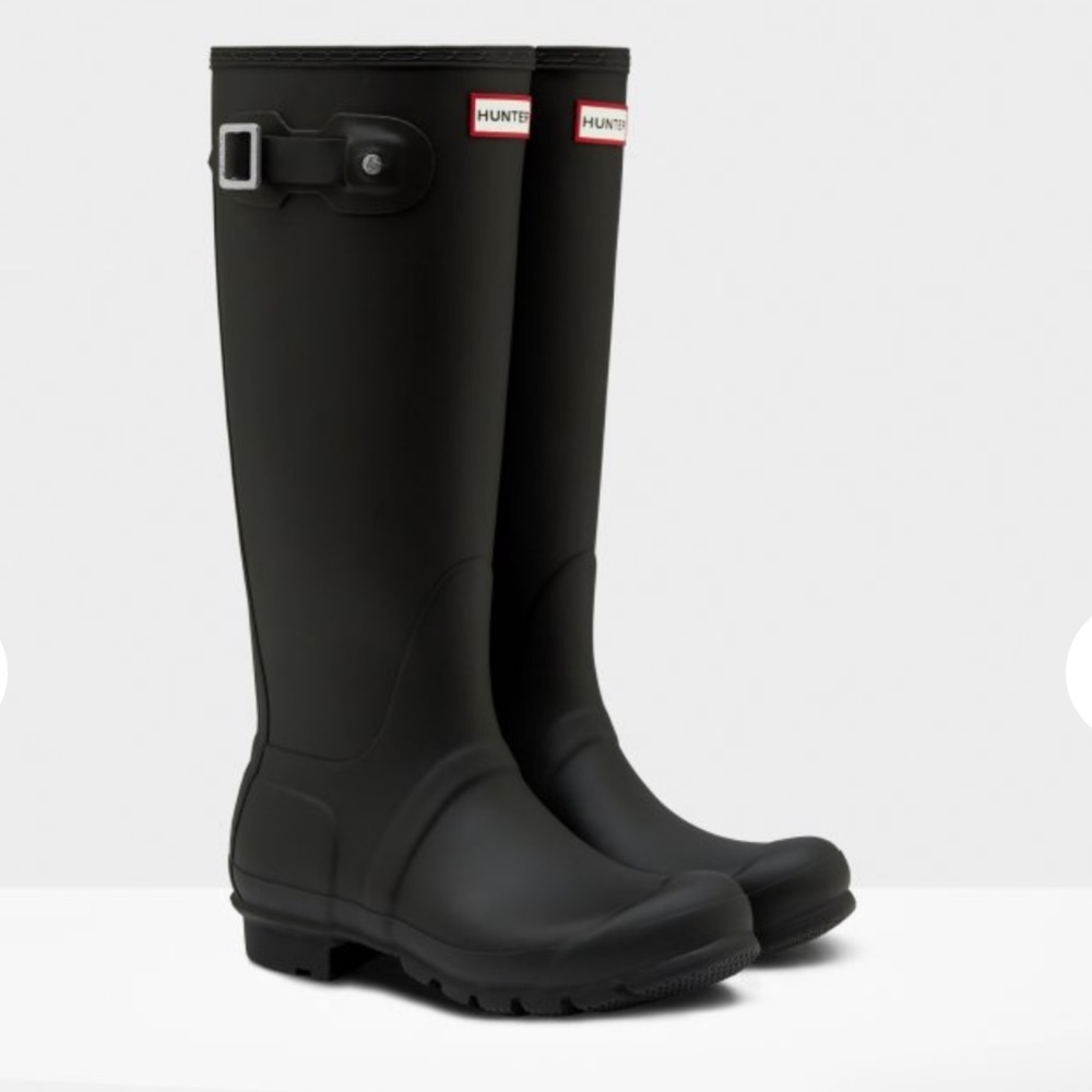 Women’s Black Rainboots